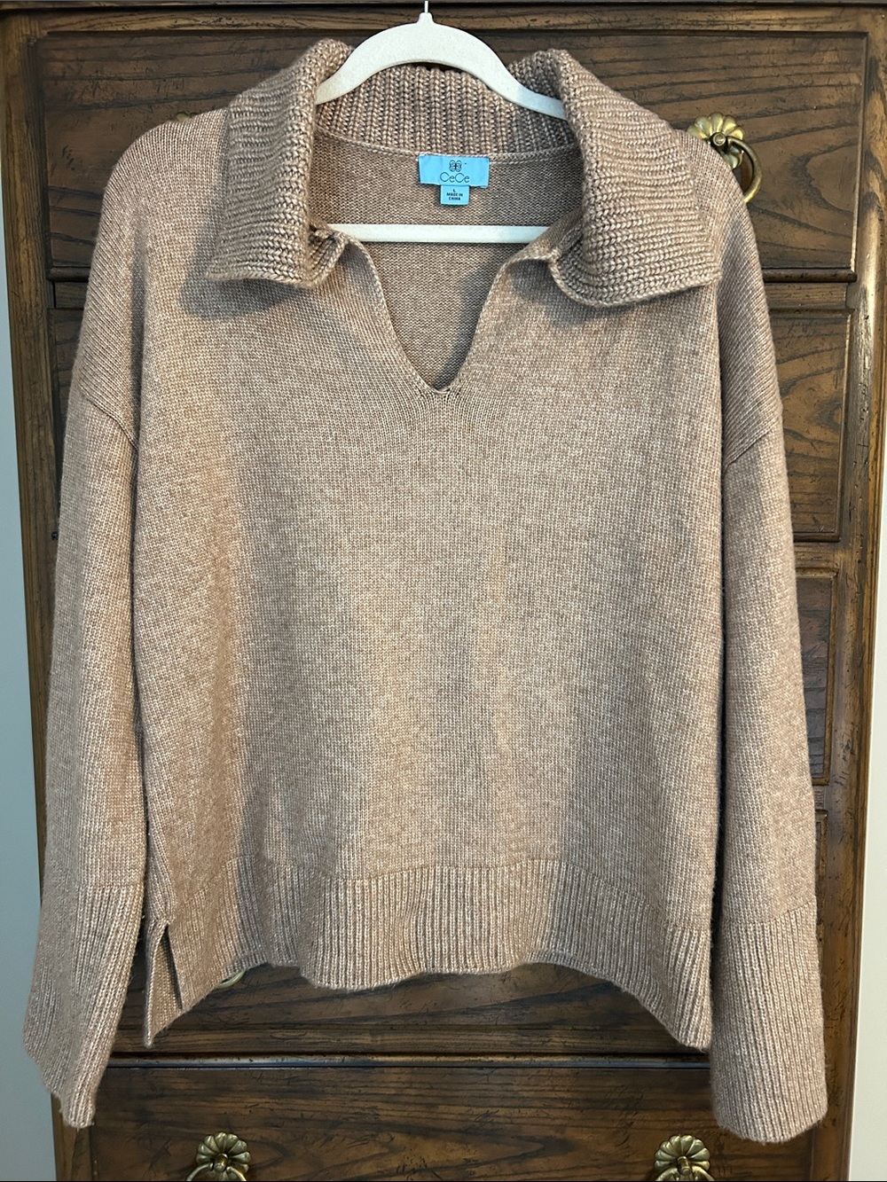 CeCe Tan and Cream Collared V-Neck Boxy Sweater, Bell Sleeves, Size L